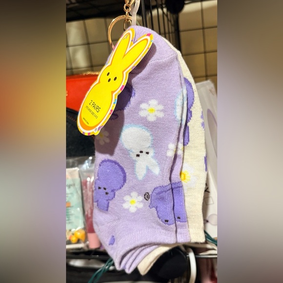 PEEPS 🐥 SOCKS 🧦 - Picture 2 of 3
